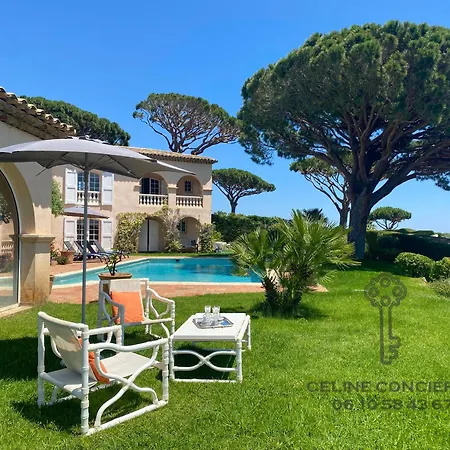 Isma: Vue Mer St Tropez Vila